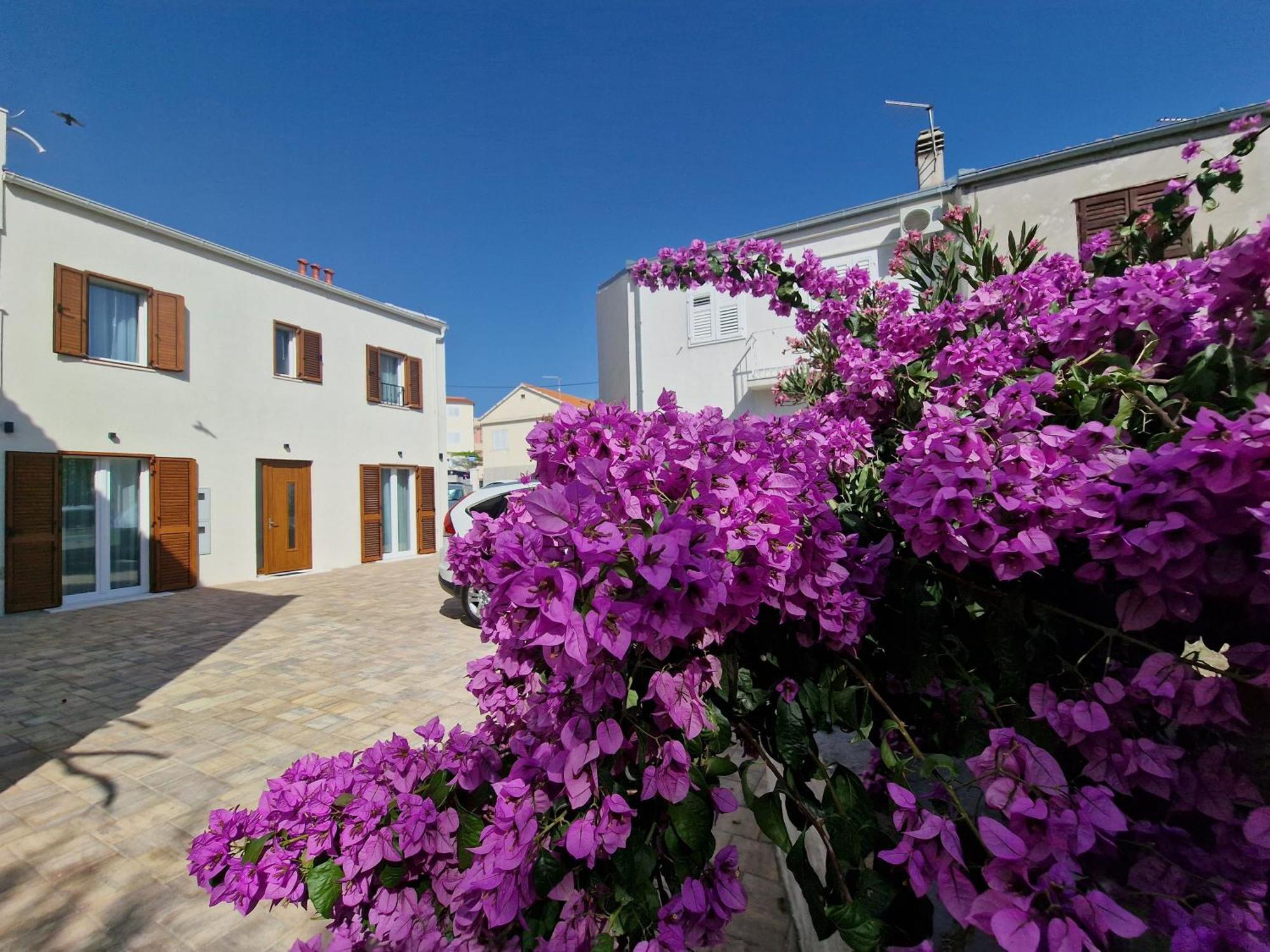 Apartments Miamare Primošten Buitenkant foto